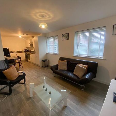 2 Bedroom Private Spacious Apartment In West Midlands Birmingam Exterior foto