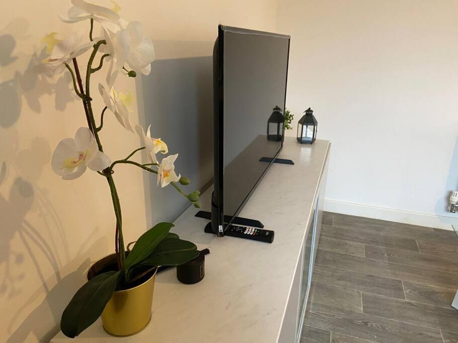2 Bedroom Private Spacious Apartment In West Midlands Birmingam Exterior foto