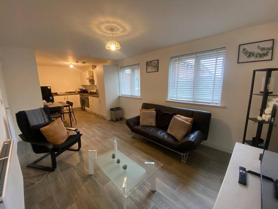 2 Bedroom Private Spacious Apartment In West Midlands Birmingam Exterior foto